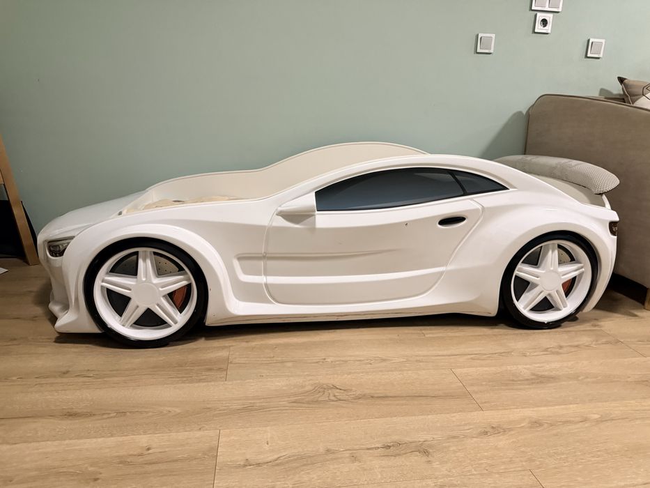 Кровать машина продам