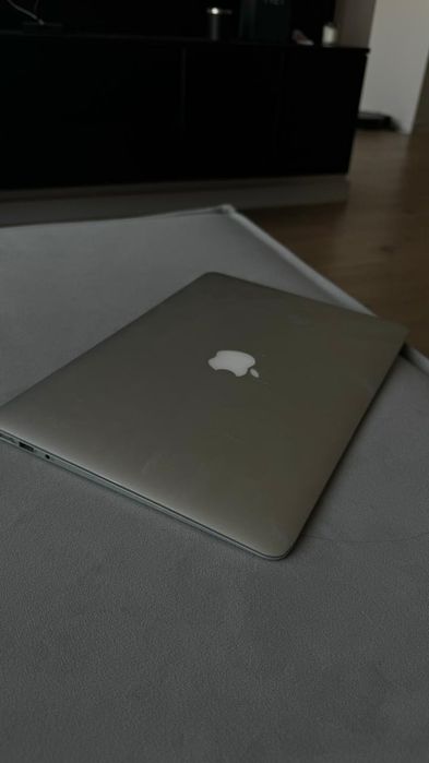 MacBook Air 13 (early 2014)