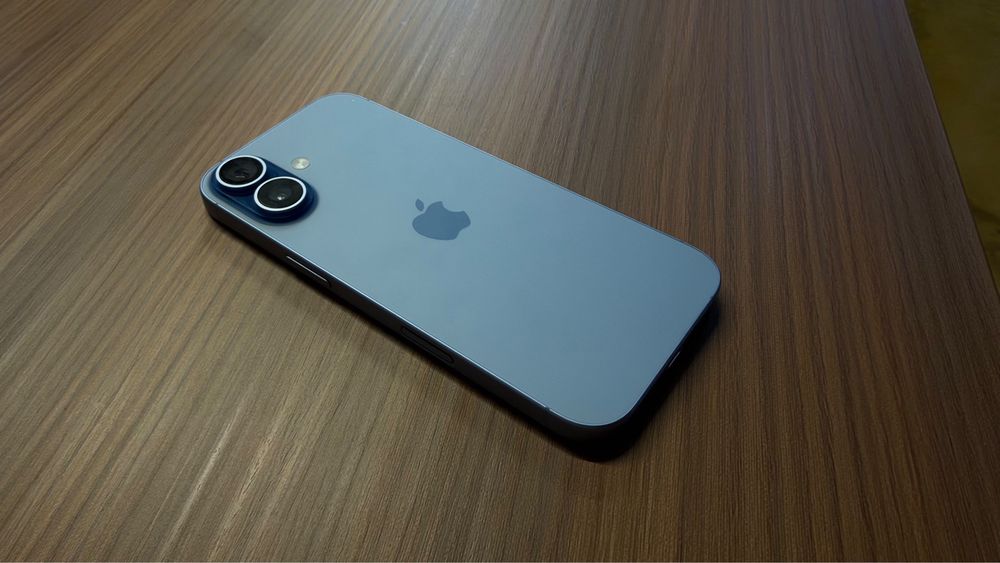 Продам iPhone 17