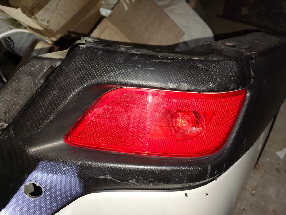 Бампер для Субару Форестер 2019 белый