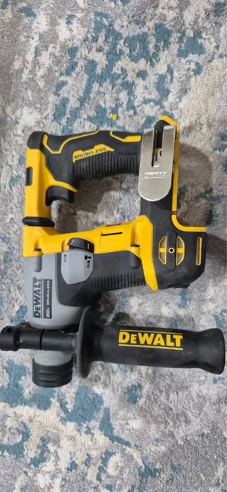 Перфоратор Dewalt      DCH172