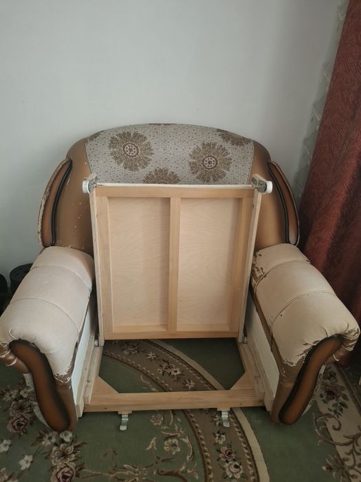 Софа собираться и раскладывается