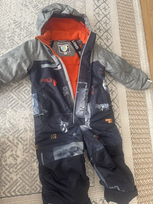 Продам комбинезон новый