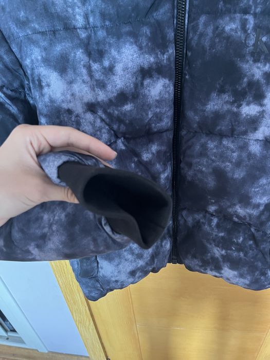 calvin klein tie dye зимно яке за ски или много ниски температури
