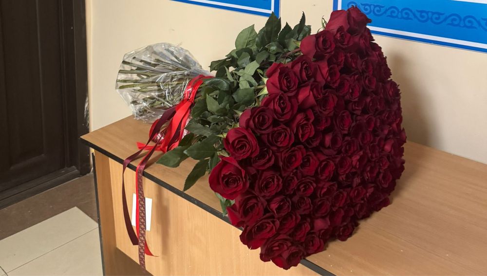 101 роза свежий .метровый