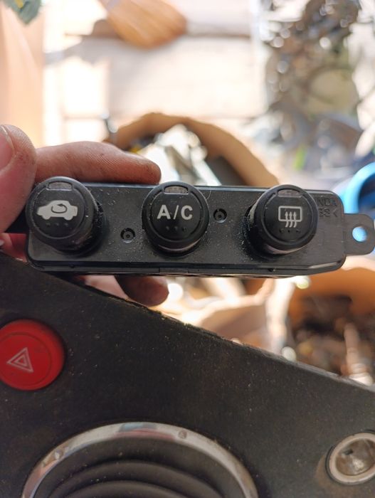 Хонда Сивик 7 дизел Радиатори, аербег,датчици, рамена чистачки,