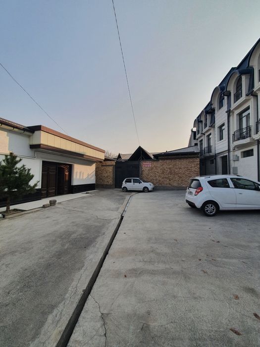 Участка сотилади срочно срочно срочно центрда