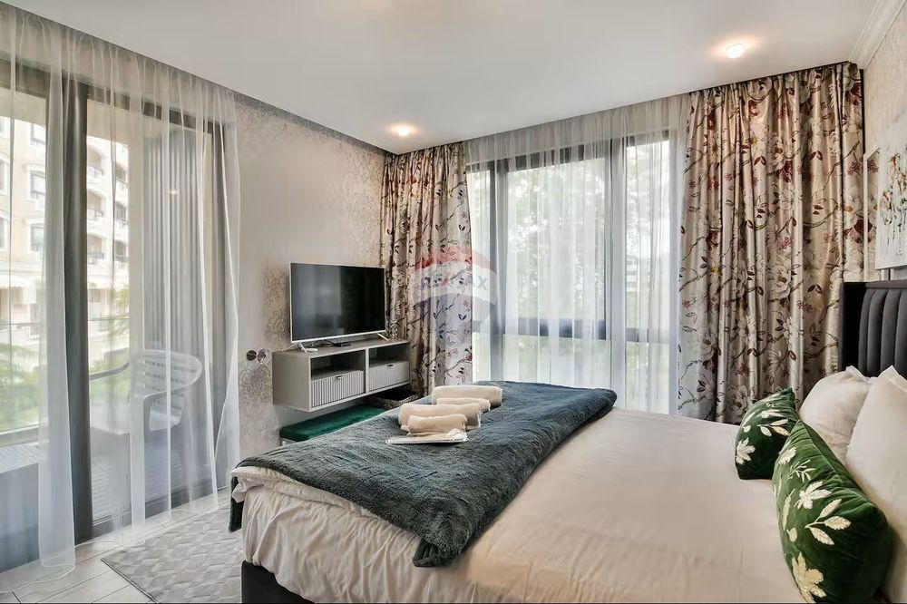 Дава се под наем Тристаен апартамент в к.к. Св.Св. Константин и Елена - 80 кв.м за 1500 € - Снимка #7