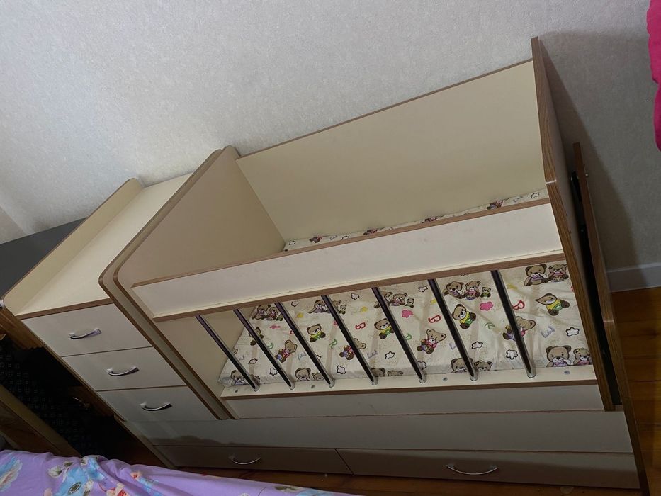 Детски Монеж кроват