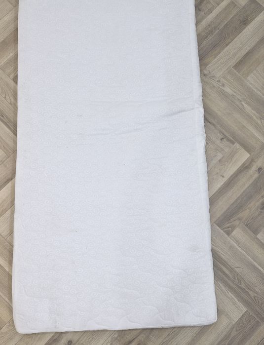 Матрас спальный.