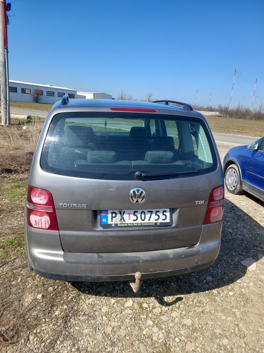 Volkswagen Touran  1.9 tdi (7 locuri )