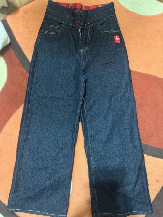 Чёрные джинсы с Hello Kitty^–^