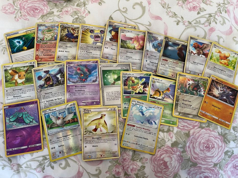 POKEMON колекционерски карти