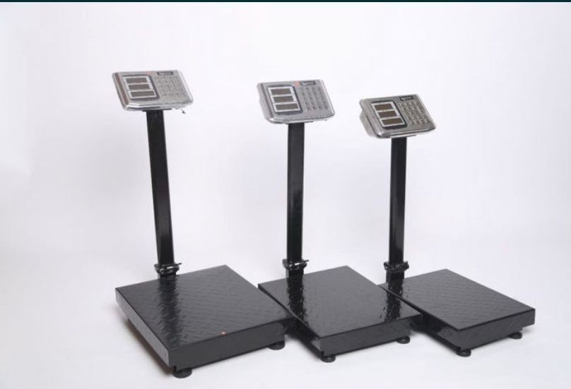 Весы электронные торговые напольные