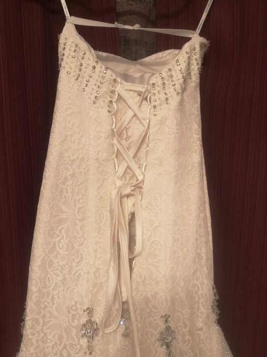 Rochie de mireasa din dantelă