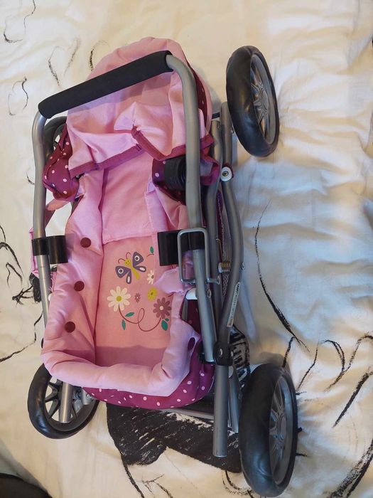 Продавам количка за кукли