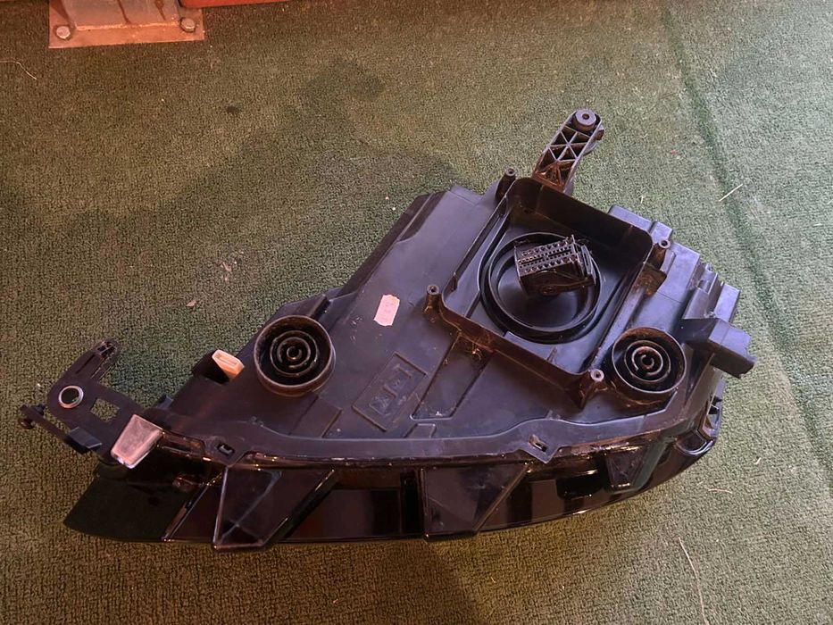 фар десен Volkswagen T-roc full Led  2017-2025 година. #034v.