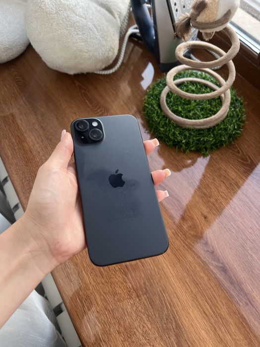 Iphone 15 plus продам