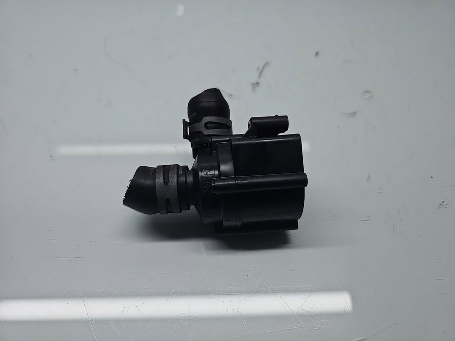 Pompa recirculare apa Volkswagen Passat B8 Variant (3G5) [Fabr 2015-pr