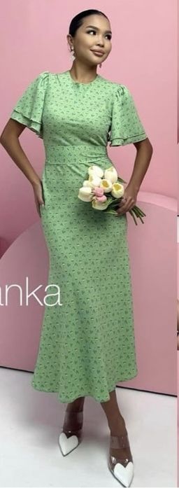 Вечерние платья, состояние новое