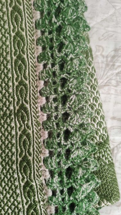 Тъкано вълнено покривало за спалня /килим