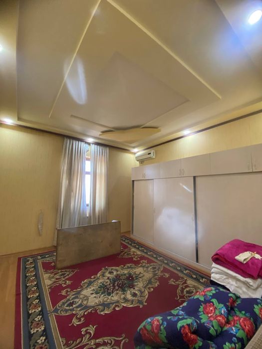 Аренда. Янгихаят район. Участок 6соток 7комнат+холл