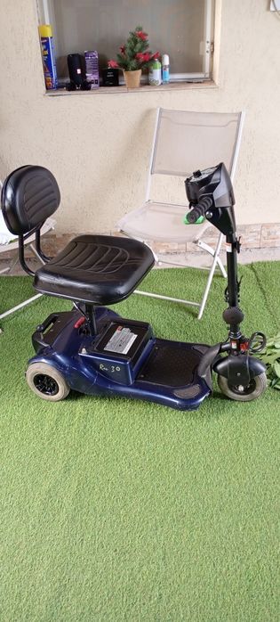 Căruț electric scuter dizabilități bătrâni 2 modele in poze