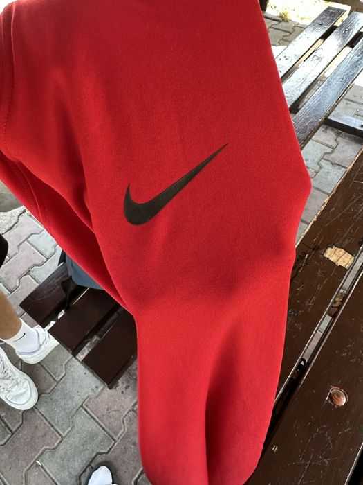 tricou nike rosu sport