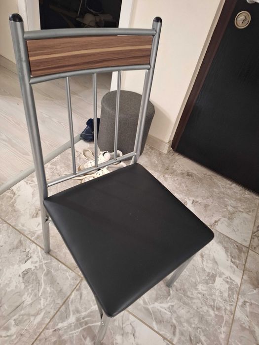 Masă de bucătărie