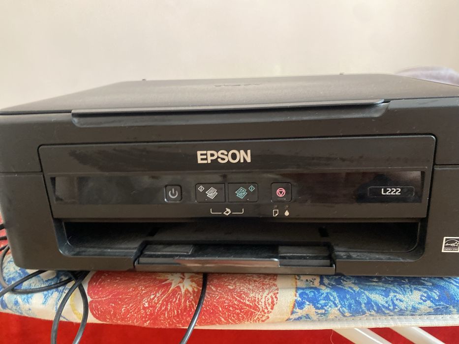 Продам принтер 3в1 на запчасти