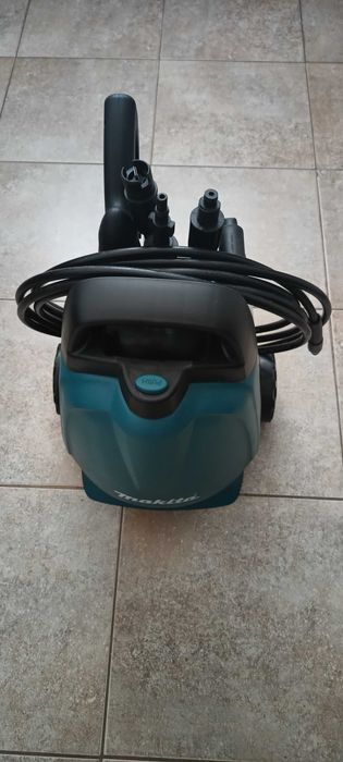 Masina de spalat cu presiune Makita HW 102