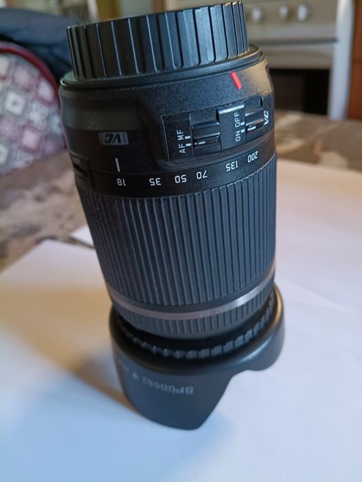 Обектив Tamron 18-200