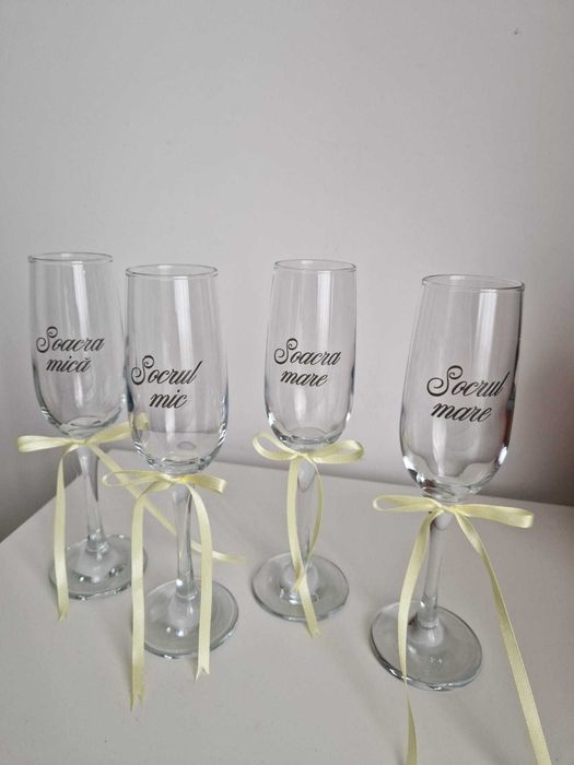 Pahare set de 4 pentru sampanie socrii mari si mici pentru nunta