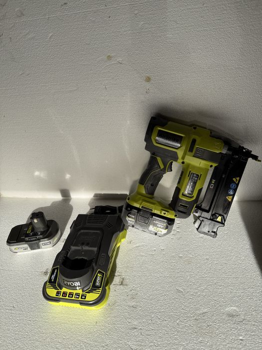 Pistol cuie lemn Ryobi R18GN18 15-50mm 2Ah 18V