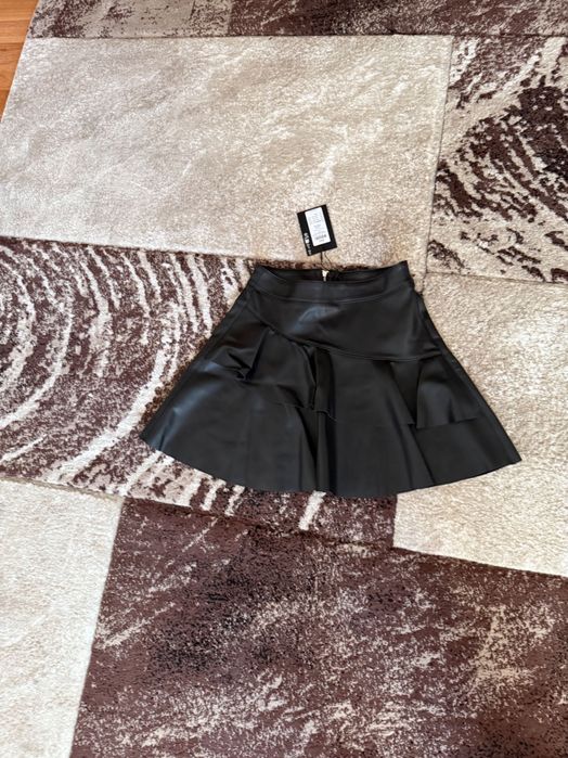 Fustă neagră piele ecologică only