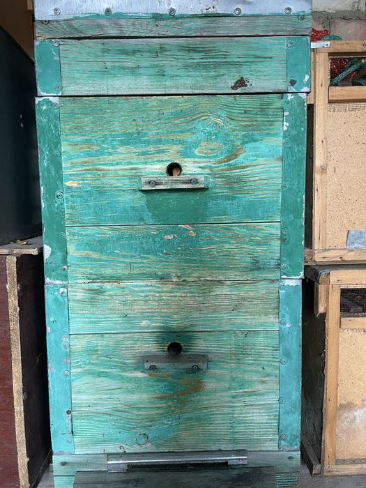 Продам улья для пчел .