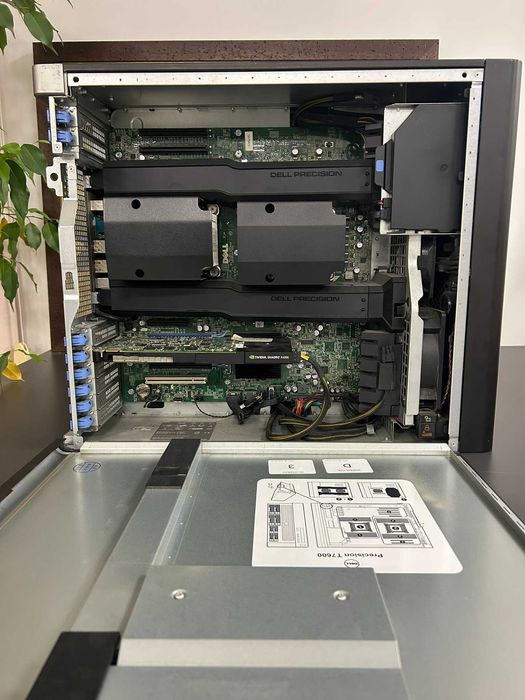 Workstation Dell Precision T7600 Tower / 2×Intel Xeon E5-2643 / 64GB DDR3 / NVIDIA Quadro K4000 / 250 GB SSD + 2TB HDD