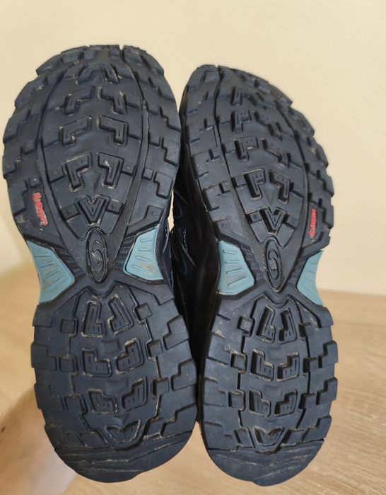 Salomon Goretex 36