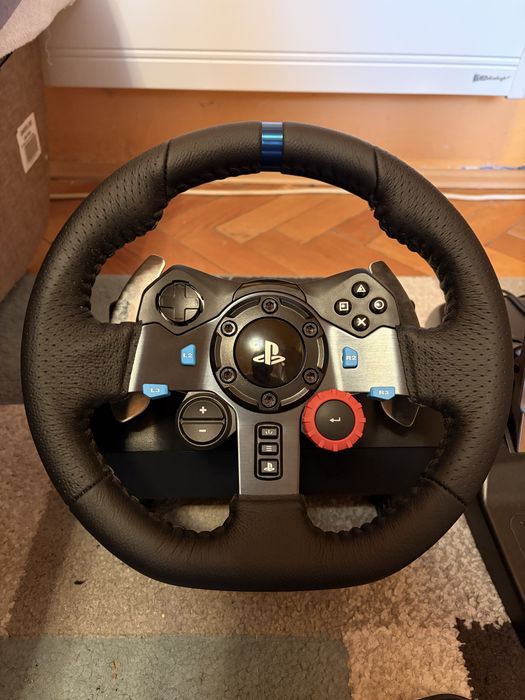 Vand volan Logitech G29 cu pedale și schimbător!