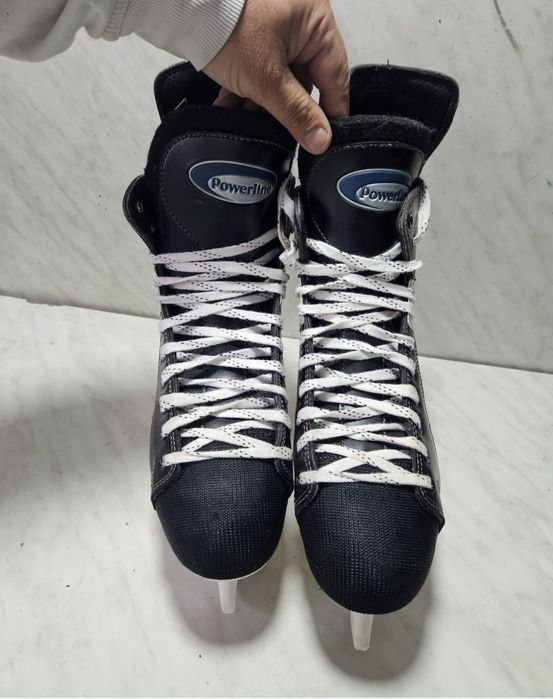 Patine 32 hochei hockey CCM marime 45-46 ( 30,5 cm)