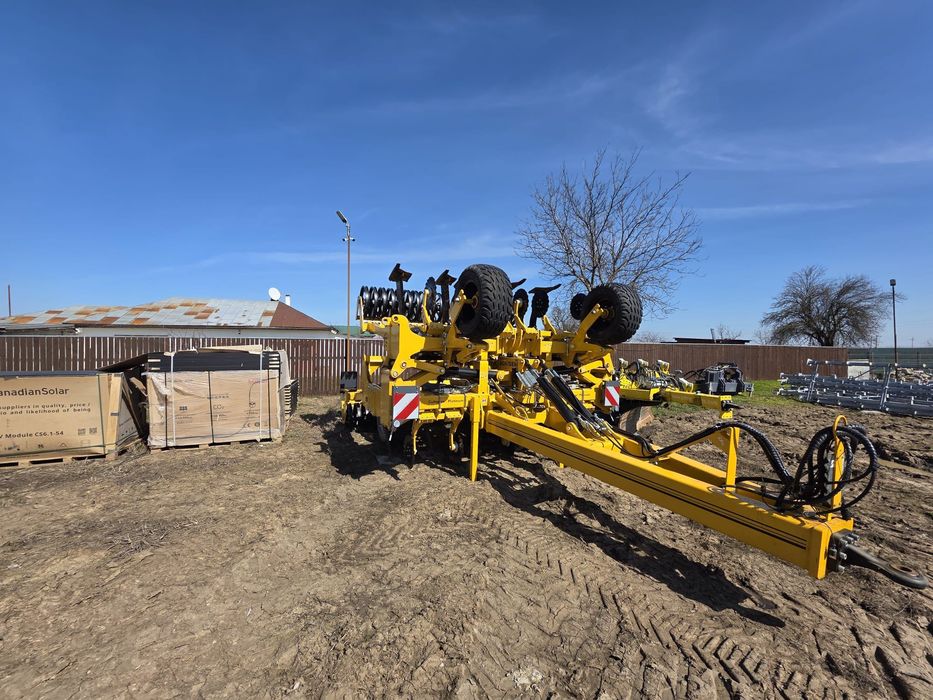Subsolier/dislocator/decompactor AGRISEM CULTIPLOW Platinium SR 8 - second hand