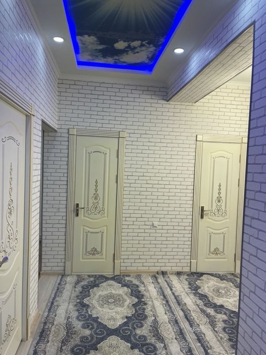 2 xonali, 70 m² kvartira sotiladi, 5-mikrorayonda