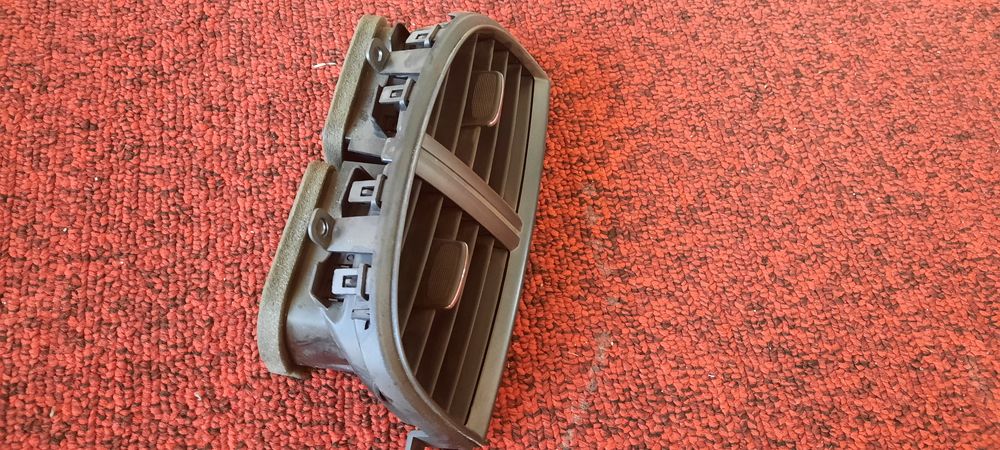 Продам дефлекторы воздуха от малибу 1.состояние отличное.фото реалное.