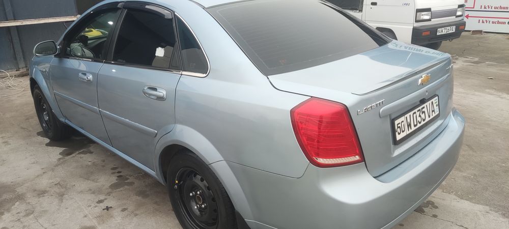 Ласетти сотилади 20011