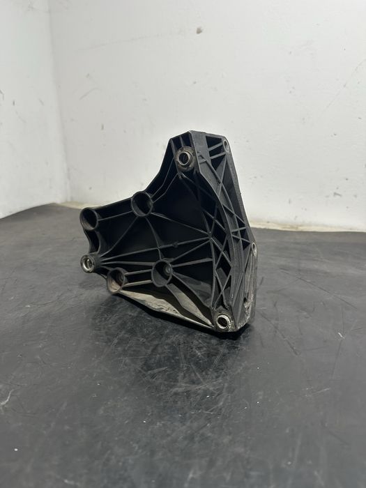 Suport compresor clima AC BMW Seria 5 E60 E61 530d 525d 535d 3.0D M57