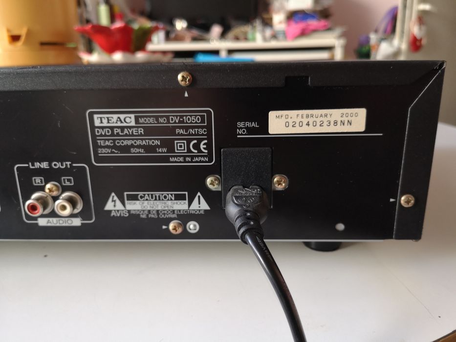 TEAC DV-1050 DVD / TEAC AG-D9260 AV Receiver UR