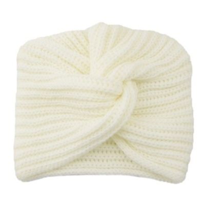 Плетена зимна шапка