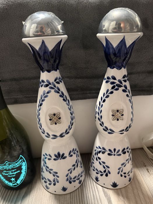 Продавам празни бутилки от марков алкохол