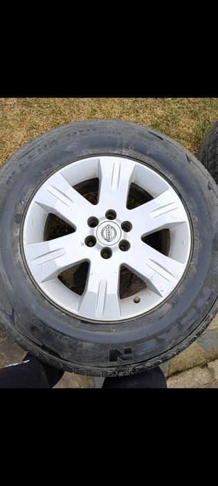 Джанти с гуми Нисан 16 цола