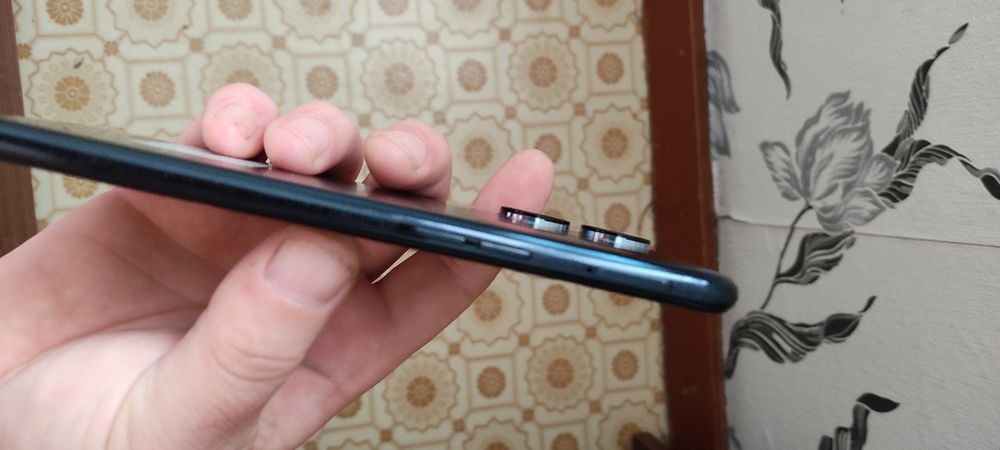 Обменяю на айфон